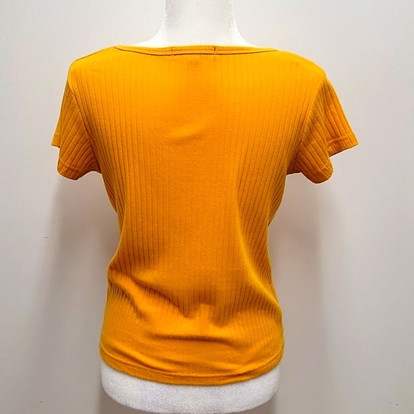 Full Circle Trends Short Sleeved Round Neck Ribbed Pull On Top w/Buttons Size XL - Picture 6 of 10